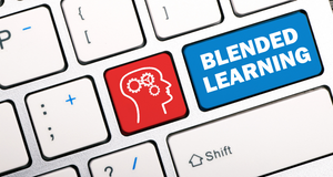 Top 7 Reasons to Implement Blended Learning for a Balanced and Effective Training Solution
